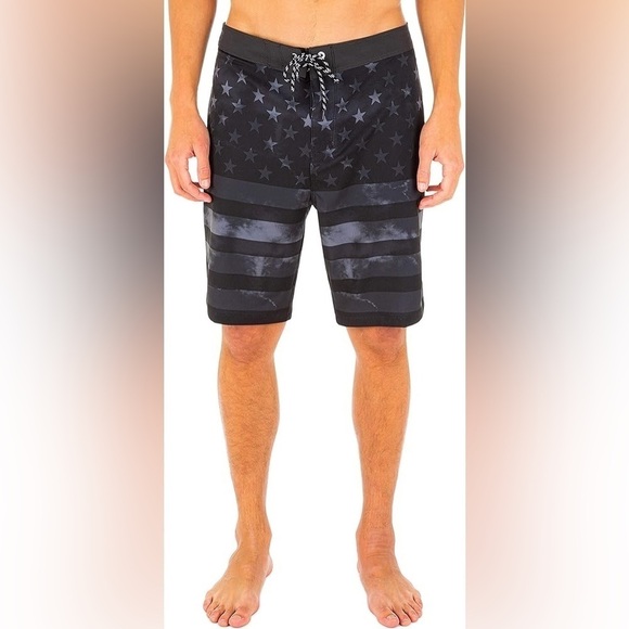 Hurley Mens Patriot Cheers 20” board shorts - Picture 1 of 4